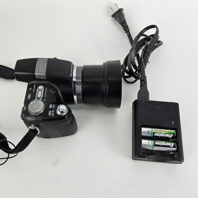 Sony Cyber-shot DSC-H5 Digital Camera With Charger Zeiss lens