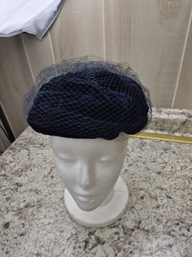 vintage-navy-blue-velvet-pillbox-hat-with-birdcage-veil-union-made