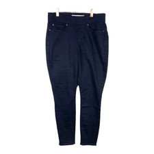 Levi's Signature Jeans Women's 30x30 Black Totally Shaping Pull-On Skinny Pants