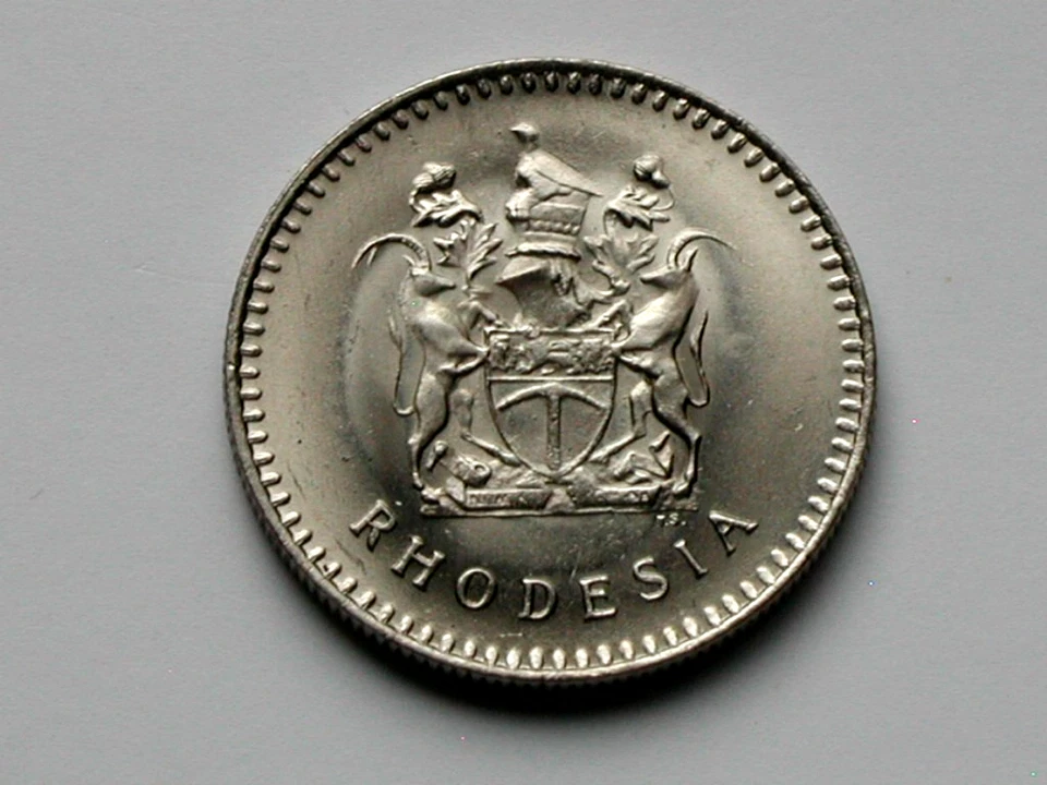 Moneda de 20 CÉNTIMOS de Rodesia (Zimbabue) 1975 AU+ con brillo tonificado Foto 2 de 2