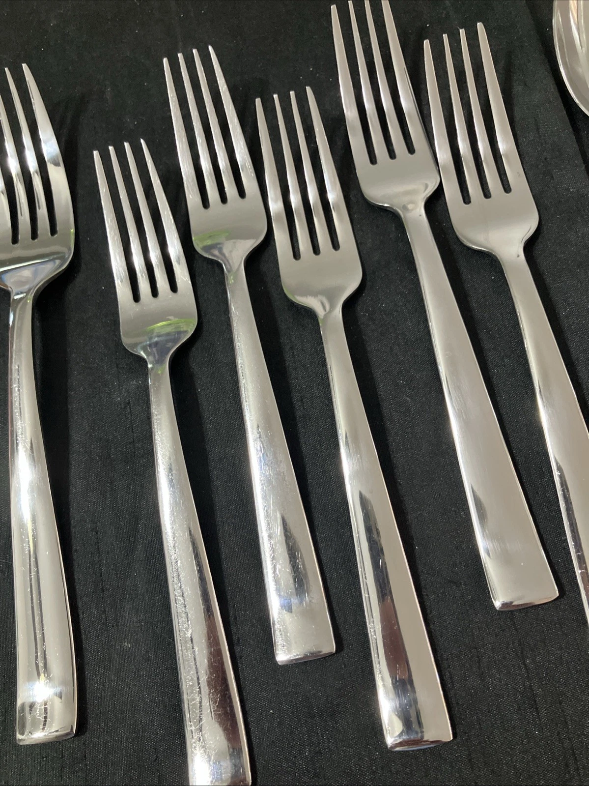 Oneida Metra Stainless Flatware