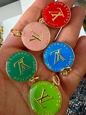 5 charms  gold  / colored  1 inch lot of 5 zipper pulls