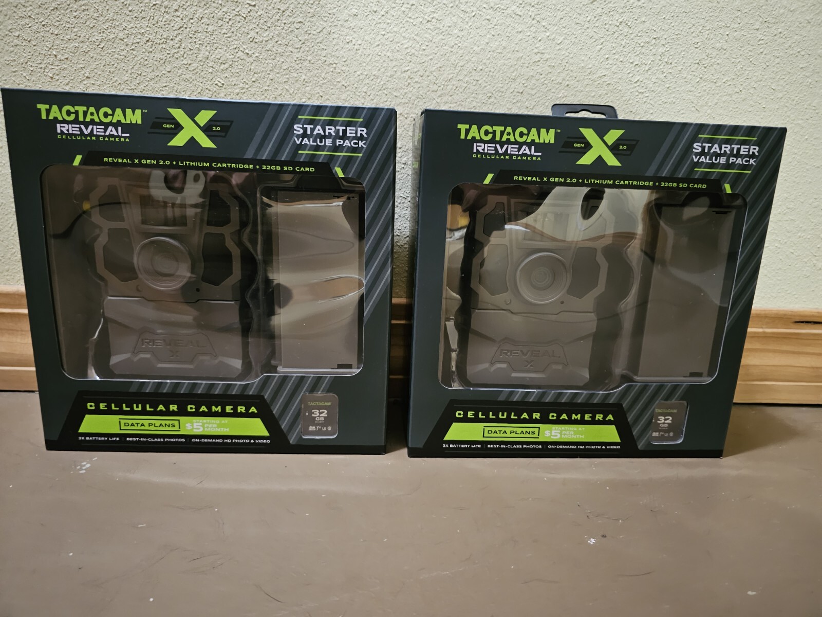 Tactacam reveal x gen 2.0 2 Pack & (2) Reveal Lithium Cartridges (2