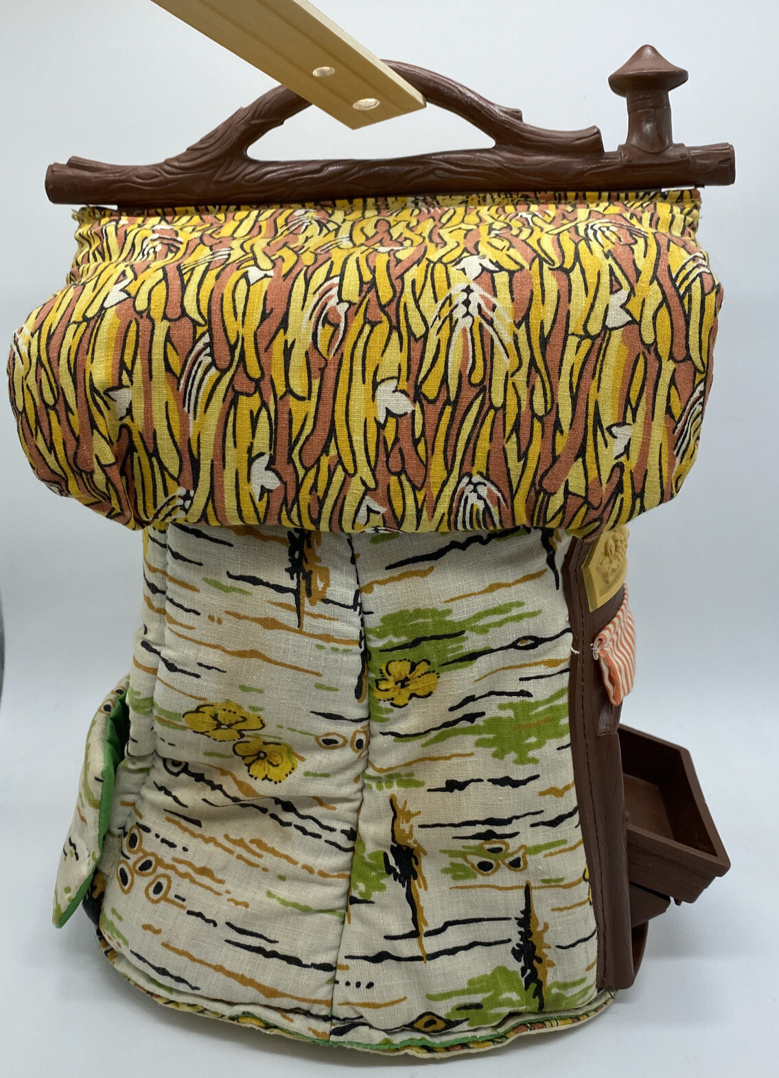 Vintage 1980 961 Fisher Price Woodsey Squirrel Log House/Tree Store