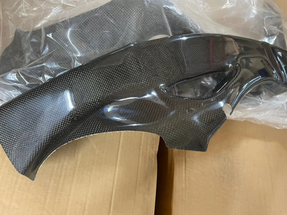 CUBIERTAS DE MARCO DE FIBRA DE CARBONO YAMAHA YZF R1 2009-2014 Foto 4 de 4