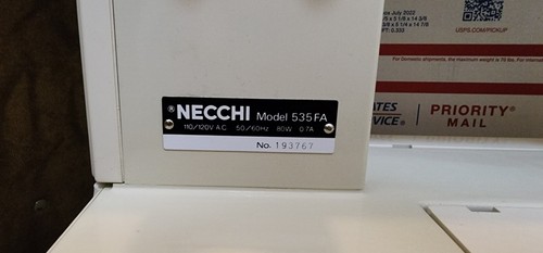 VINTAGE NECCHI SEWING MACHINE MODEL 535FA - Picture 4 of 7