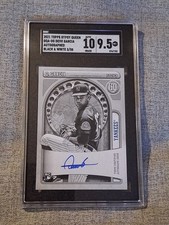 SGC 9.5 / 10   2021 Gypsy Queen Autograph Black & White  Deivi Garcia RC #D /50