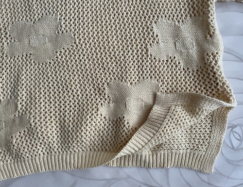 Haptics By Holly Harper Sweater sz Large Open Work Detail Flowers Beige - Imagen 3 de 8