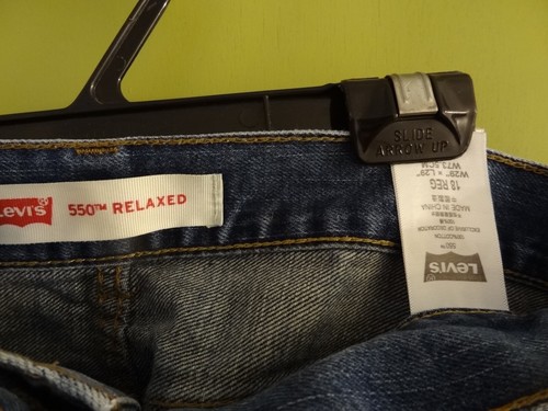Levi's 550 Relaxed Big Boys Jeans 18 reg - measures 31" x 28" - Picture 5 of 11