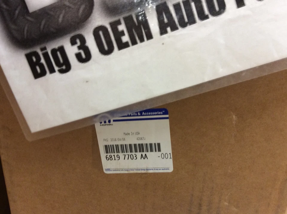 Dodge Ram 1500 R/T RT 2013-2018 pintura delantera a juego parrilla nueva OEM 68197703AA Foto 3 de 3