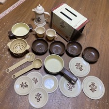Vintage Childs Ohio Art Pfaltzgraff Village 20 pc Play Dish Set Play Toaster