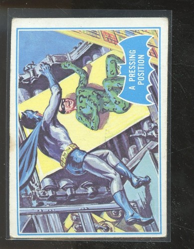 1966 Topps Batman Blue Bat #36B A Pressing Position