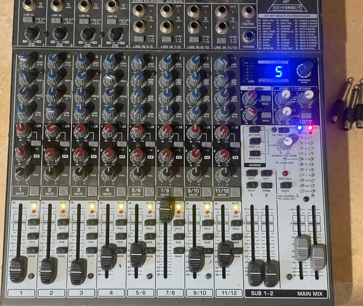 BEHRINGER XYNEX 1622 FX MIXER Rare Music Audio Equipment