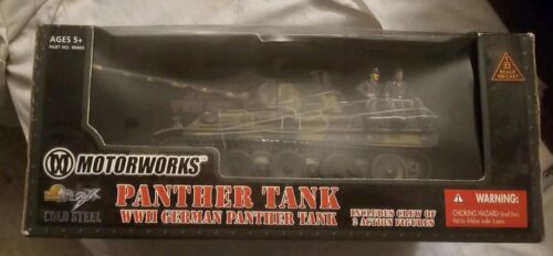 WWII German Panther Tank W/2 Crew Motorworks 1:32 Scale Ultimate Soldier