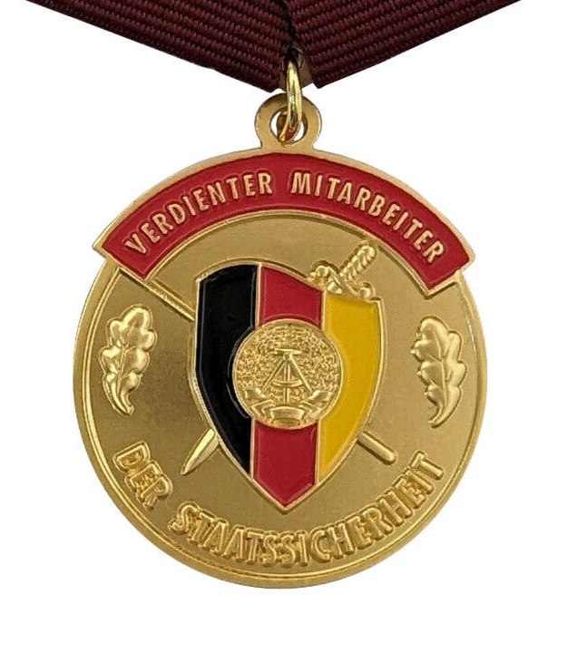 Verdienter Mitarbeiter der Staatssicherheit (DDR) - Bild 2 von 3