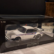 AUTOart Millennium Porsche 911 3.0 Turbo 1972 1:18 Diecast White Stripe