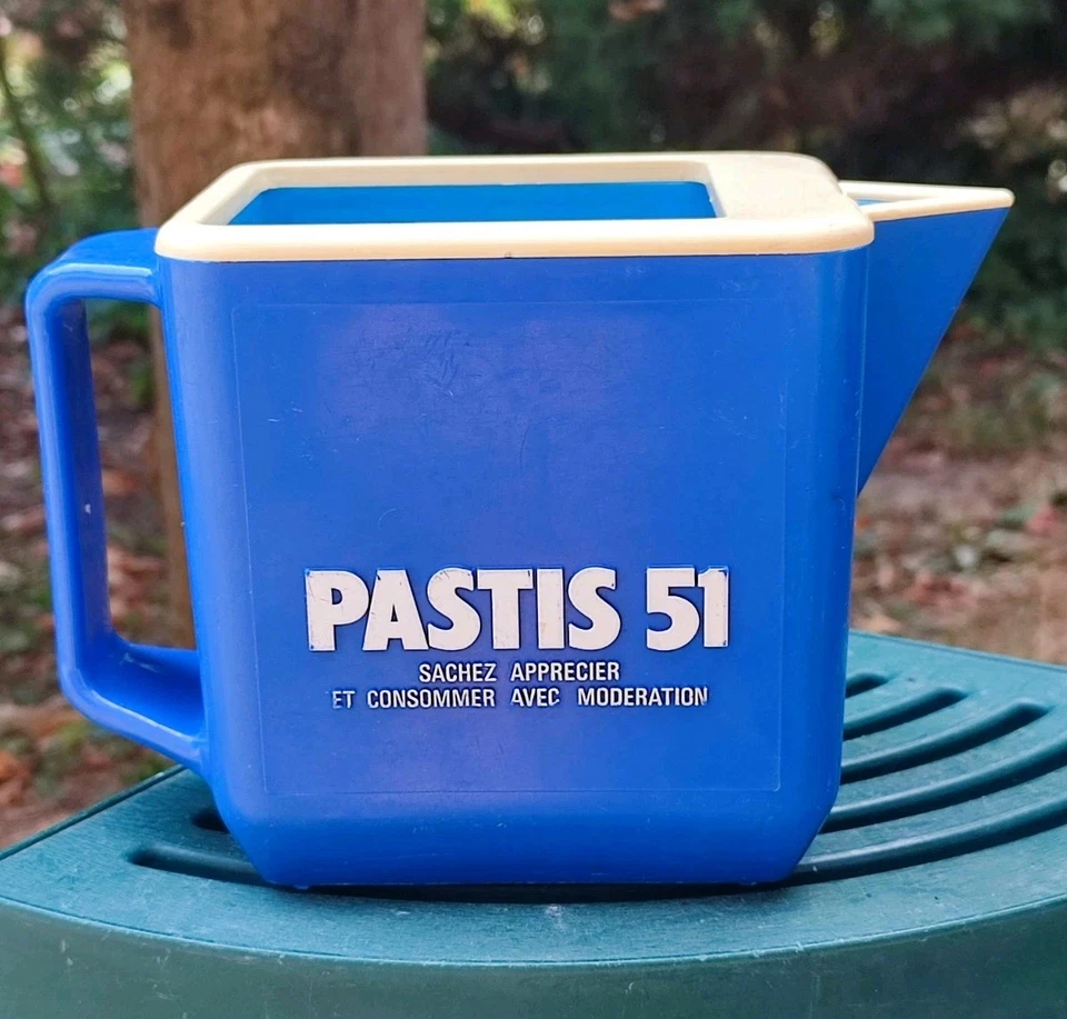 ANCIEN POT À EAU PUBLICITAIRE PASTIS 51 EN PLASTIQUE BLEU  - Photo 2/4