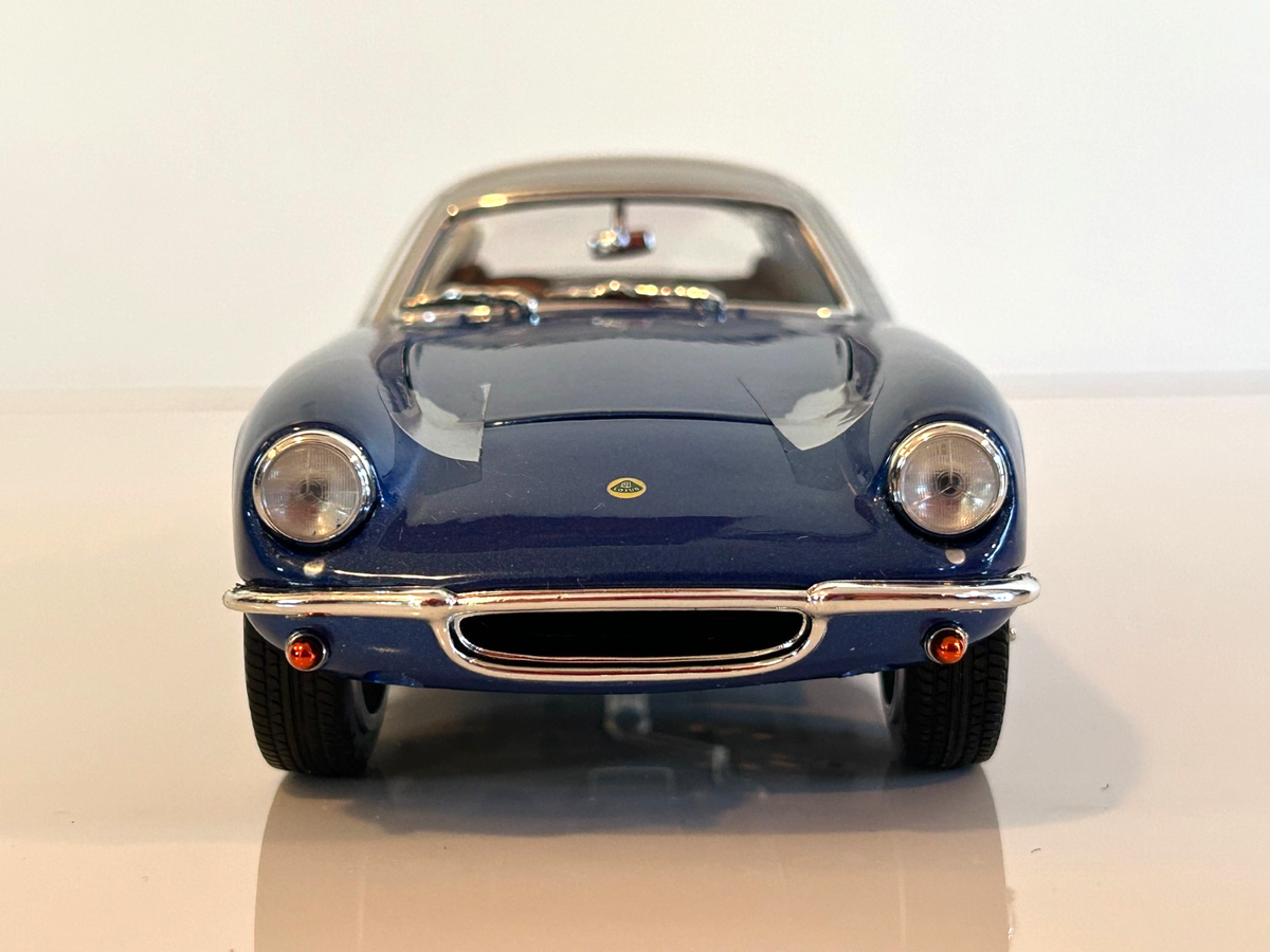 Road Signature 1960 Lotus Elite Blue/Silver Diecast Model Car 1:18