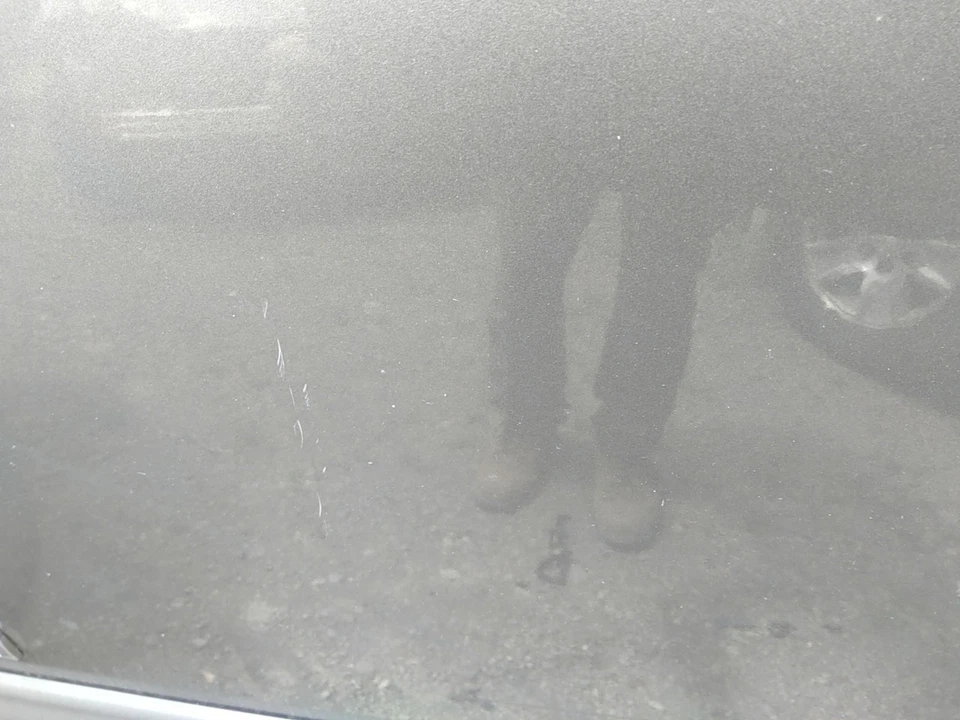 09 CHEVY SILVERADO 1500 Graystone/Code=16U DRIVER FRONT DOOR Foto 2 de 4