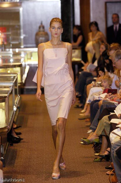 Vestido de cintura rosa BEHNAZ SARAFPOUR NOVO tamanho 8 $885 - Imagem 2 de 4