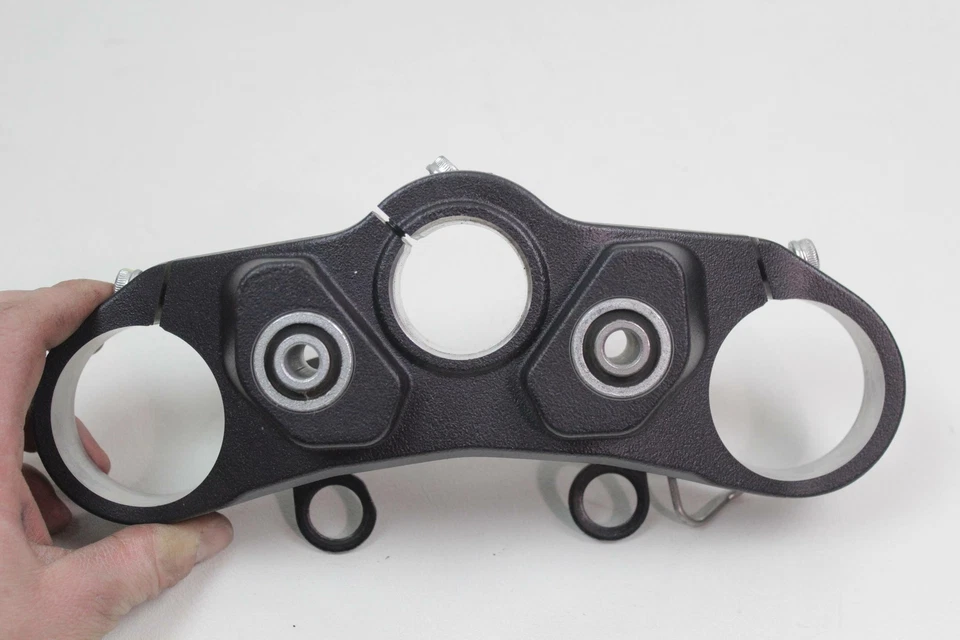 Abrazadera de yugo triple árbol superior fabricante de equipos originales Ducati Monster 1200R 1200 R 18-20 34131001A Foto 4 de 4