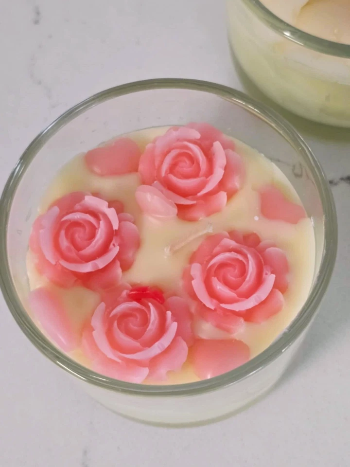 Velas para bodas/fiestas en tarro de cristal con rosas de cera. Hecho por encargo 3,5 oz Foto 4 de 4