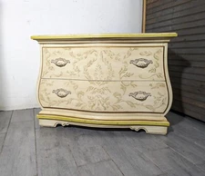 Vintage Drexel Heritage French Provincial 2-Drawer Bombe Chest Nightstand A