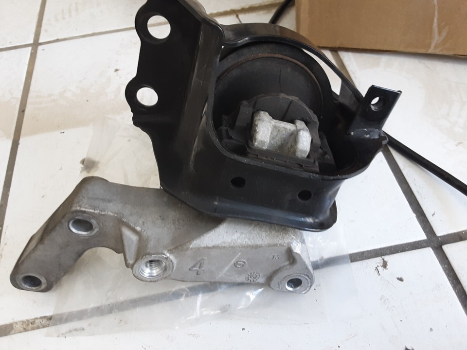 Engine Mount Rear Versa 2014-2019 NISSAN VERSA NOTE RIGHT REAR ENGINE MOUNT | eBay