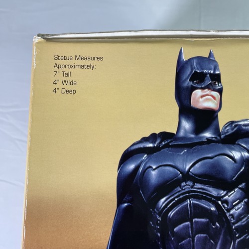 BATMAN BEGINS: BATMAN ON ROOFTOP STATUE DC Direct 2541/3500 BRAND NEW W/COA. - Picture 13 of 13