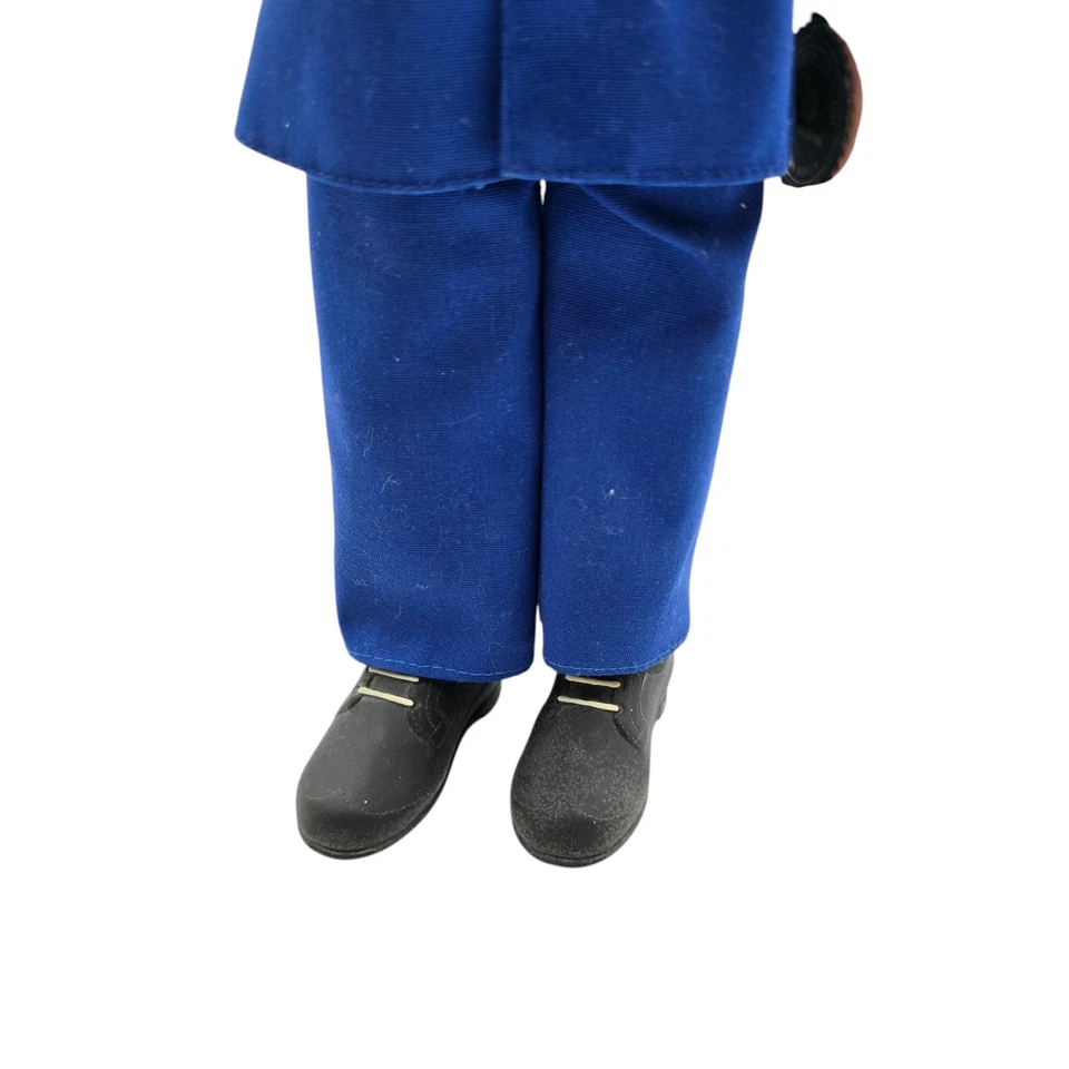 Muñeca coleccionable BRINN'S 1988 oficial de policía 14" con señal de alto, ¡cuando crezca! Foto 3 de 4