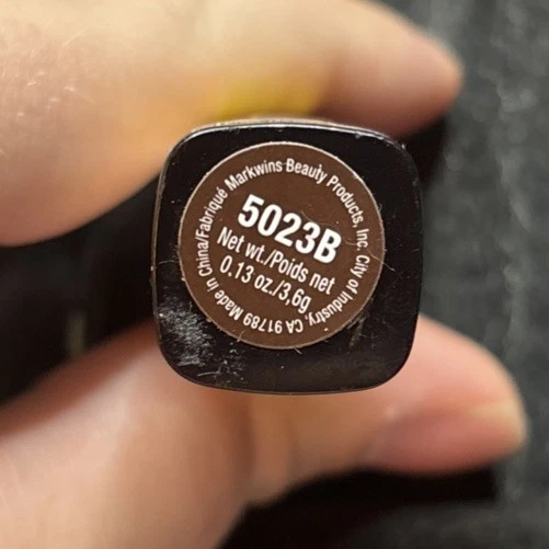 Color de labios tono perfecto, brillo cobre 5023B, 0,13 oz (3,6 g) Foto 3 de 3