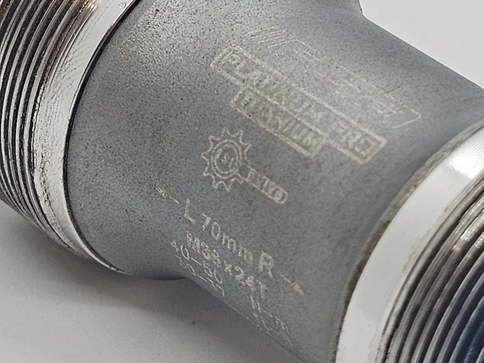 FSA Platinum Pro Ti Bottom Bracket | ISIS Spindle | Italian Thread 70x108mm  - Image 3 of 4