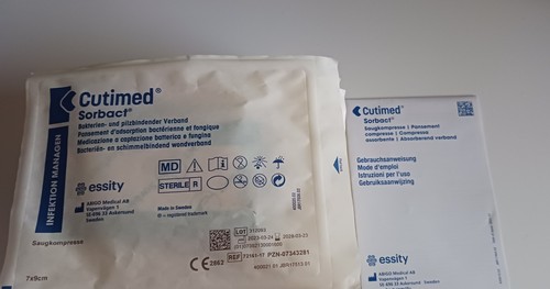 Cutimed Sorbact Kompresse 7 x 9 cm Bakterien und Pilzhem. Verband Rest 21 Stück!