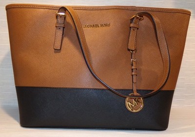 Michael Kors - NEW w/ TAGS, LEATHER Brown w/ Black, gold. Jet Set Travel TOTE