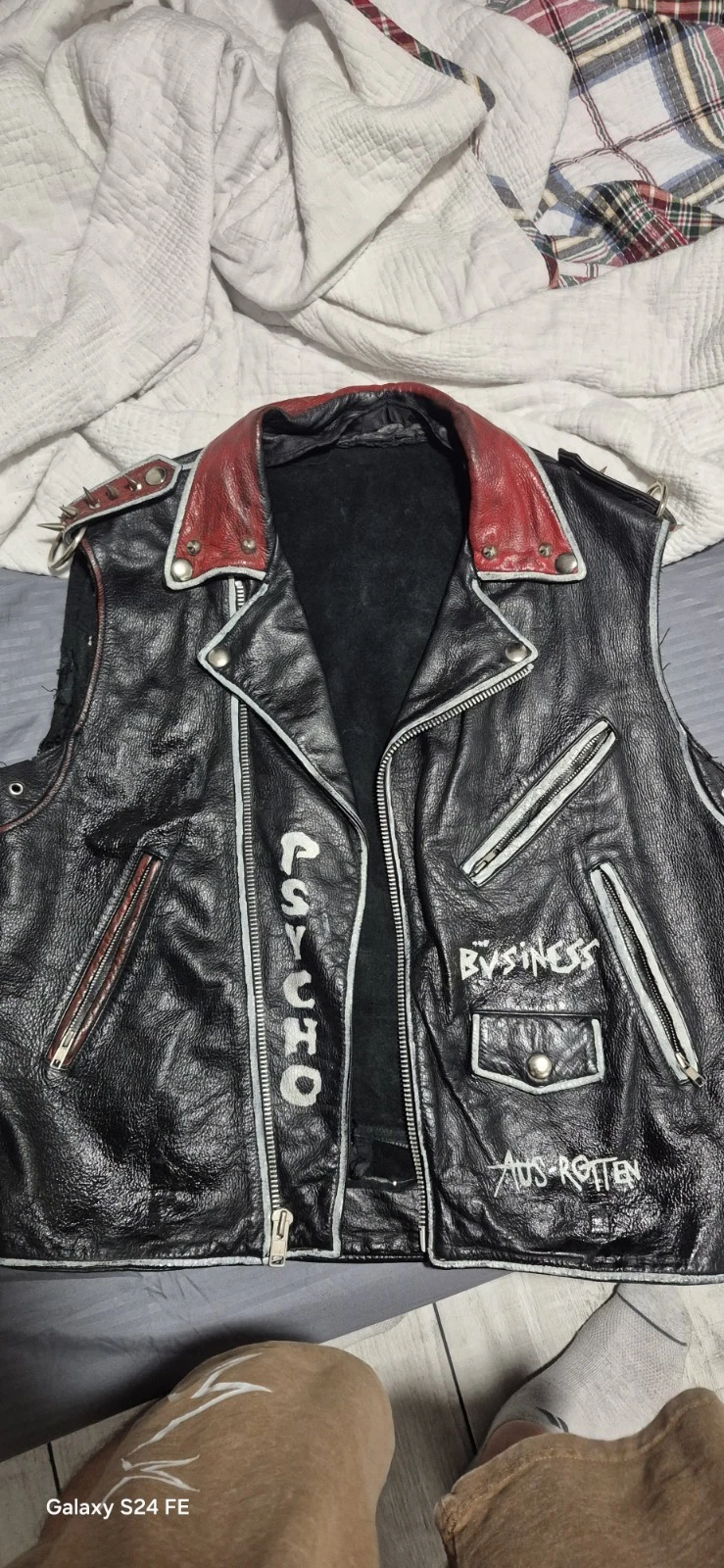 One-of-a-Kind Handmade DIY Leather Punk Battle Vest (Size XL/XXL) - product detail image 3