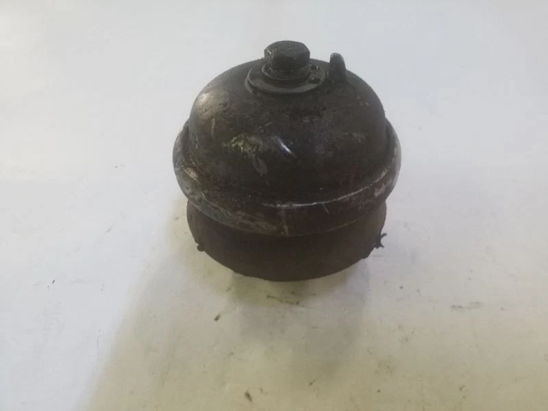 2.3L Left Motor Mount | Fits 1987-1991 Mercedes Benz 190E - Image 2 of 4