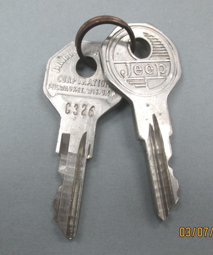 Vintage JEEP Door Pair Cylinders w/2 Jeep Keys 1960's 1970's - Picture 6 of 8