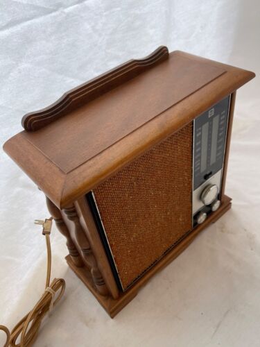 Radio RCA # RZC 258L Acabado Arce FM/AM De Colección Probada ¡Excelente Estado de Funcionamiento! - Imagen 6 de 10