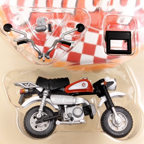 Bandai 1/24 Honda DAX Monkey Gorilla ABS MOTORBIKE Diary Vol.1 - Picture 9 of 22
