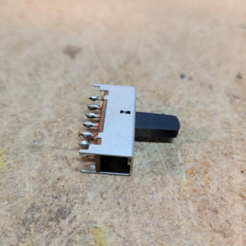 Teac A4010S Monitor source tape switch - Picture 4 of 5