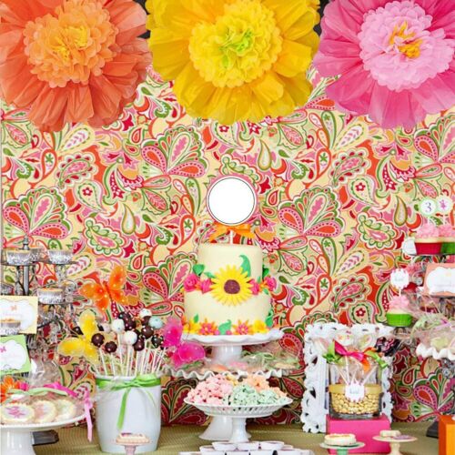 Gorgeous crepe paper flower backdrop f??r Bucheinf?Instructions and Product Displays - Picture 1 of 7