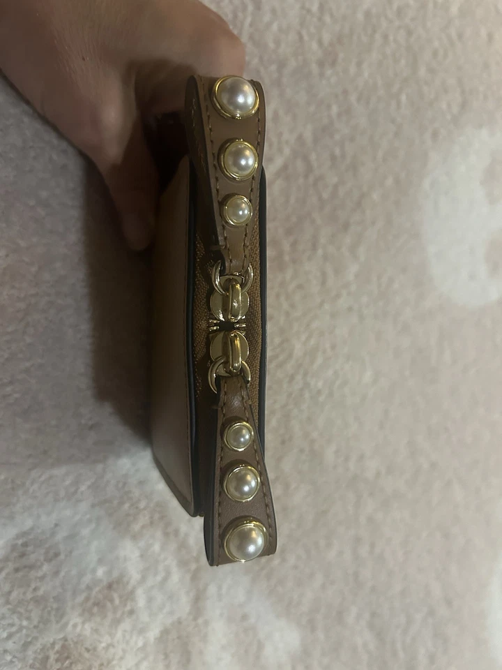 全新无标签 Zac Posen Eartha 拉链小号皮革钱包 带珍珠口音 骆驼 — 第 4/4 张图片