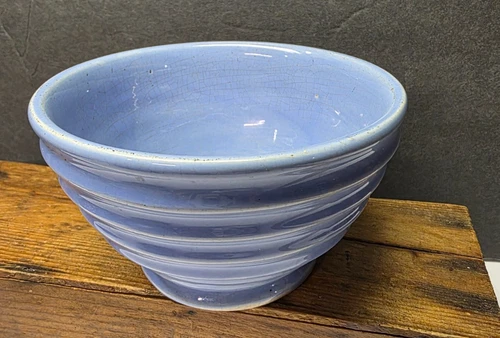 VINTAGE BAUER RINGWARE POTTERY MIXING BOWL MEDIUM SIZE