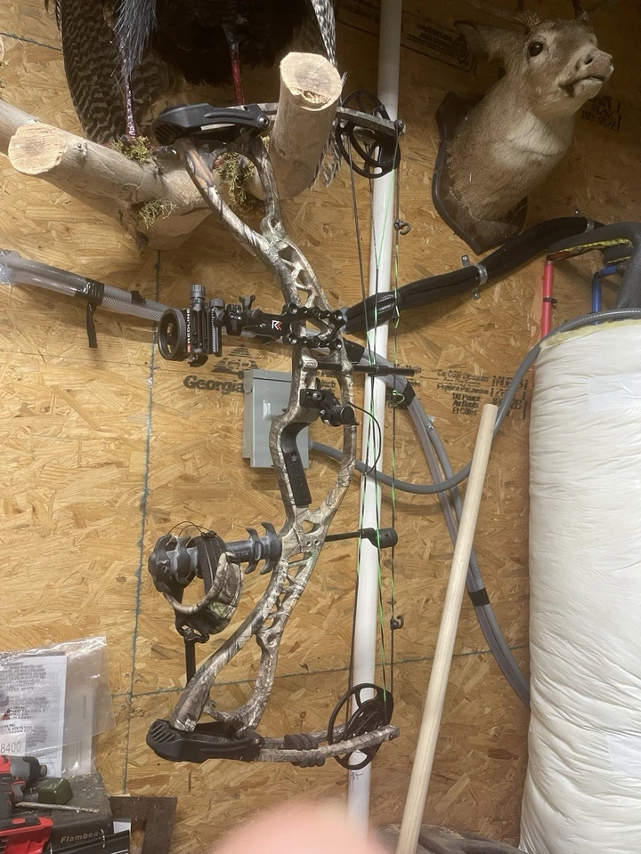 Hoyt Charger Compound Bow - Image 4 of 4
