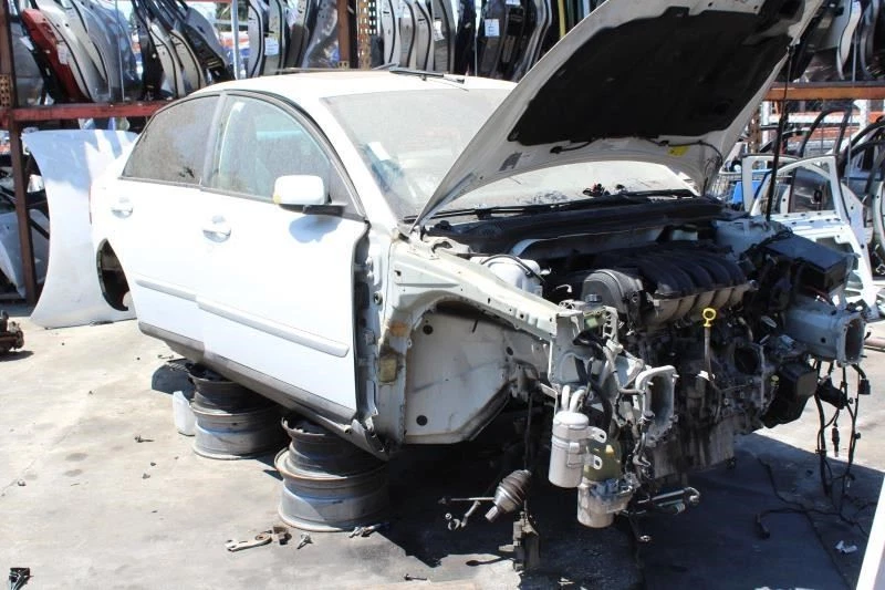 2005 VOLVO S40 FRONT BUMPER REINFORCEMENT REBAR Foto 4 de 4