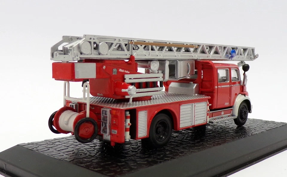 Atlas Ediciones Escala 1/76 4144 109 - Mercedes Benz L1519 - Bomberos Foto 2 de 4