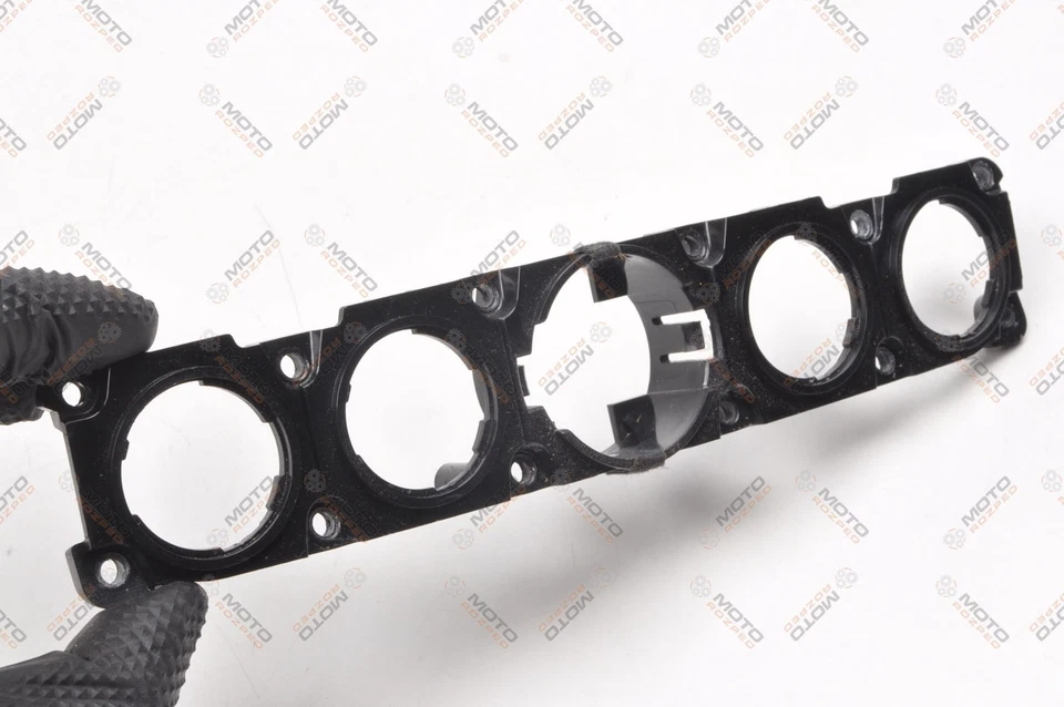 ASTON MARTIN DB9 6.0 Copertura Del Telaio 8D33-14A462-A - Immagine 2 di 4