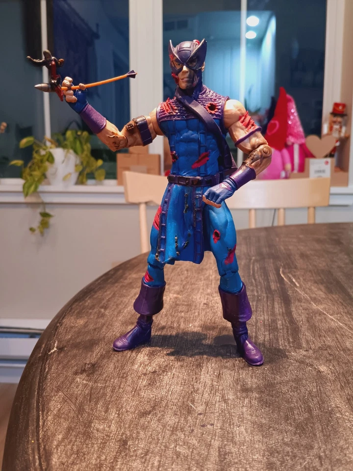 Figura de acción Diamond Select Marvel Legends Hawkeye edición coleccionista personalizada  Foto 4 de 4