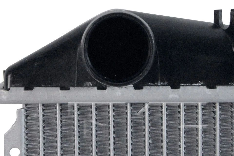 For Isuzu Rodeo 1993-1997 TYC Engine Coolant Radiator — 第 4/4 张图片