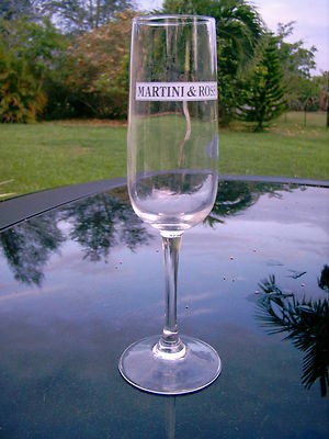martini & rossi   8 5/8  '' wine  GLASS  tall stem nice replacement